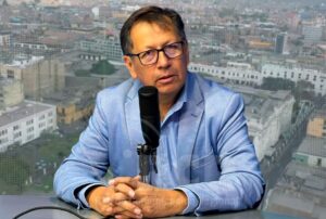 AVANCE DE SÁNCHEZ EN EL SUR ES POR AUSENCIA DE ACCIÓN POLÍTICA DE LA DERECHA, AFIRMA ANALISTA FAUSTO SALINAS – RCR Peru