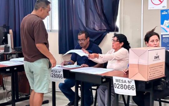 NULIDAD DE 1.751 ACTAS COSTARÍA MÁS DE S/ 2 MILLONES A JUNTOS POR EL PERÚ, SEGÚN EXPERTO ELECTORAL CHRISTIAN ZACARÍAS – RCR Peru