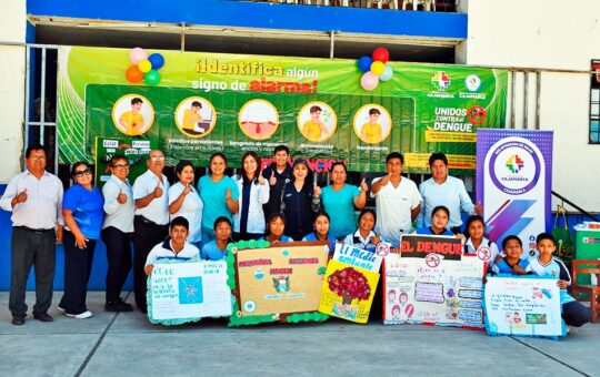 RIS CAJAMARCA DESARROLLA FERIA PREVENTIVA CONTRA EL DENGUE EN I.E. SANTA MARÍA DEL DISTRITO DE MAGDALENA – RCR Peru