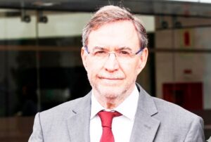 EXPERTOS INTERNACIONALES LLEGAN A TRUJILLO, LIMA Y PIURA PARA ANALIZAR CÓMO LA GEOPOLÍTICA Y LA IA IMPACTAN EN LAS EMPRESAS DE PERÚ – RCR Peru