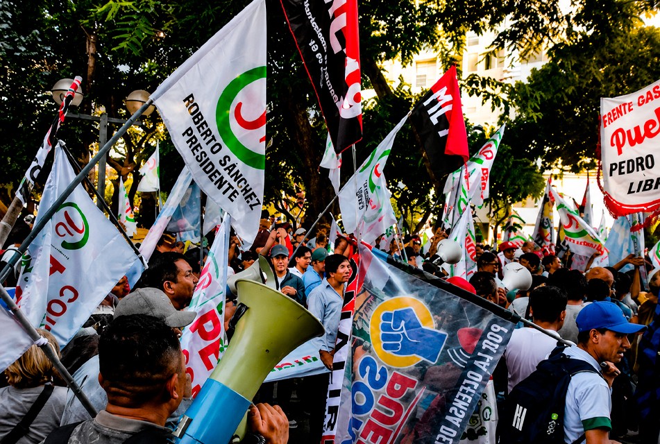 MARCHA DE JUNTOS POR EL PERÚ NO TIENE PERMISO Y SE DEBE CAPTURAR A LOS “VIOLENTISTAS”, ADVIERTE EXDIRECTOR DE LA PNP, EDUARDO PÉREZ ROCHA – RCR Peru