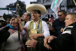 JUNTOS POR EL PERÚ QUIERE “BOLIVIANIZAR” EL PAÍS CREANDO CAOS Y DESORDEN EN LAS CALLES DE LIMA – RCR Peru