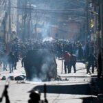 “HAY GRUPOS VIOLENTOS QUE NO QUIEREN DEJAR EL PODER”, ASEGURA ANALISTA GUIDO CAPRA – RCR Peru