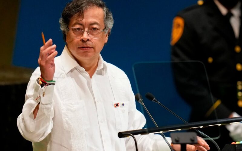 DESAFÍOS DE GOBERNABILIDAD Y EL PAPEL DE GUSTAVO PETRO EN LA OPOSICIÓN – RCR Peru