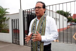 “ROBERTO SÁNCHEZ YA SE QUEDÓ SOLO” Y PREPARA EL TERRENO PARA LA VIOLENCIA QUE VENDRÍA EN PUNO Y CUSCO, ADVIERTE ANALISTA FAUSTO SALINAS – RCR Peru