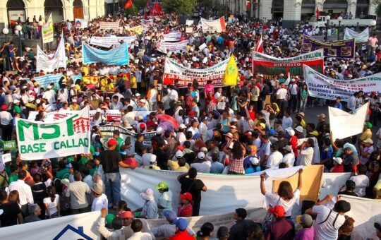 “PARTIDOS POLÍTICOS QUISIERON ELIMINAR A LOS MOVIMIENTOS REGIONALES PARA CONTROLAR EL PODER», AFIRMA JIMY SILVA, LÍDER REGIONAL DE TUMBES – RCR Peru