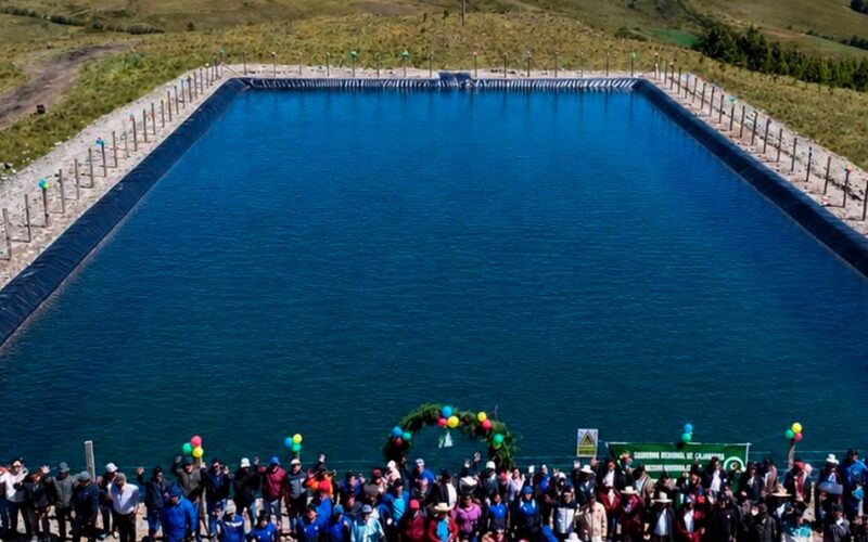 GOBIERNO REGIONAL DE CAJAMARCA IMPULSA LA MAYOR ESTRATEGIA DE ALMACENAMIENTO DE AGUA DEL NORTE DEL PAÍS CON LA CONSTRUCCIÓN DE 15 MIL RESERVORIOS – RCR Peru