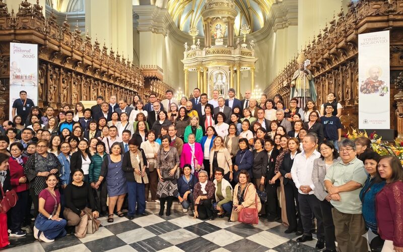 SUTEP CELEBRA 54 AÑOS DE HISTORIA Y DÍA DEL MAESTRO CON MISAS DE HONOR Y PLANTÓN EN EL MEF – RCR Peru