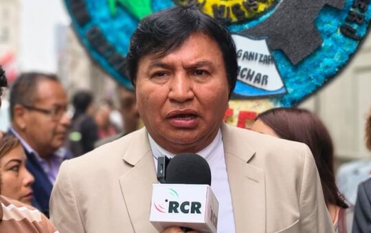SUTEP ANUNCIA MOVILIZACIÓN EN EL DÍA DEL MAESTRO PARA EXIGIR CUMPLIMIENTO DE LEY DE PENSIONES Y MAYOR PRESUPUESTO PARA EDUCACIÓN – RCR Peru