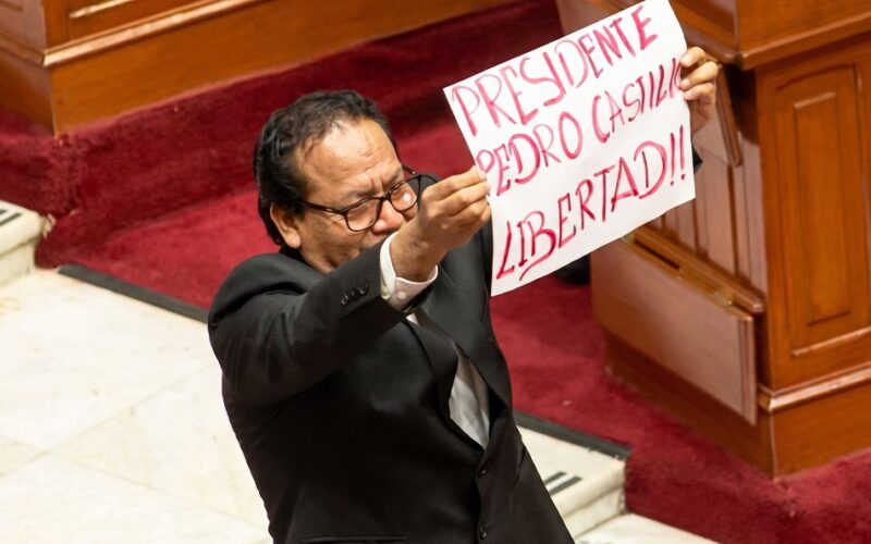 ROBERTO SÁNCHEZ ES UN MAL PERDEDOR AL EXIGIR LIBERTAD DE PEDRO CASTILLO PARA DIALOGAR – RCR Peru