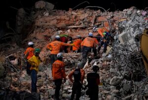 SE AGOTAN ESPERANZAS DE ENCONTRAR MÁS SOBREVIVIENTES BAJO LOS ESCOMBROS, ADVIERTE ANALISTA DESDE CARACAS – RCR Peru