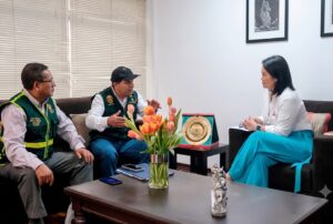 RONDAS CAMPESINAS SE REÚNEN CON KEIKO FUJIMORI Y EXIGEN FRENAR LA MINERÍA ILEGAL PARA COMBATIR LA CONTAMINACIÓN Y LA VIOLENCIA – RCR Peru